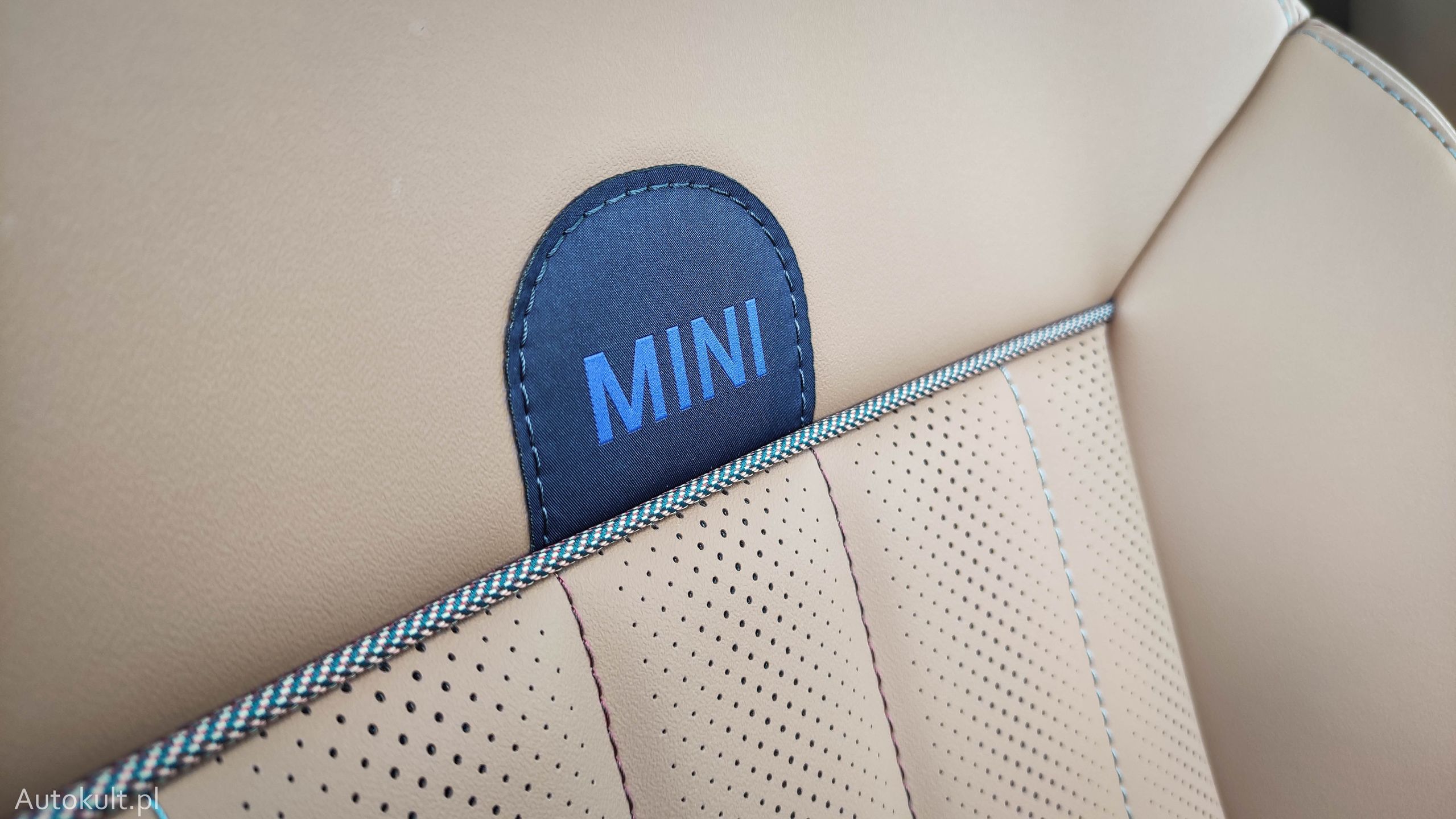 Mini Countryman Favoured 1.5 R3 170 KM 