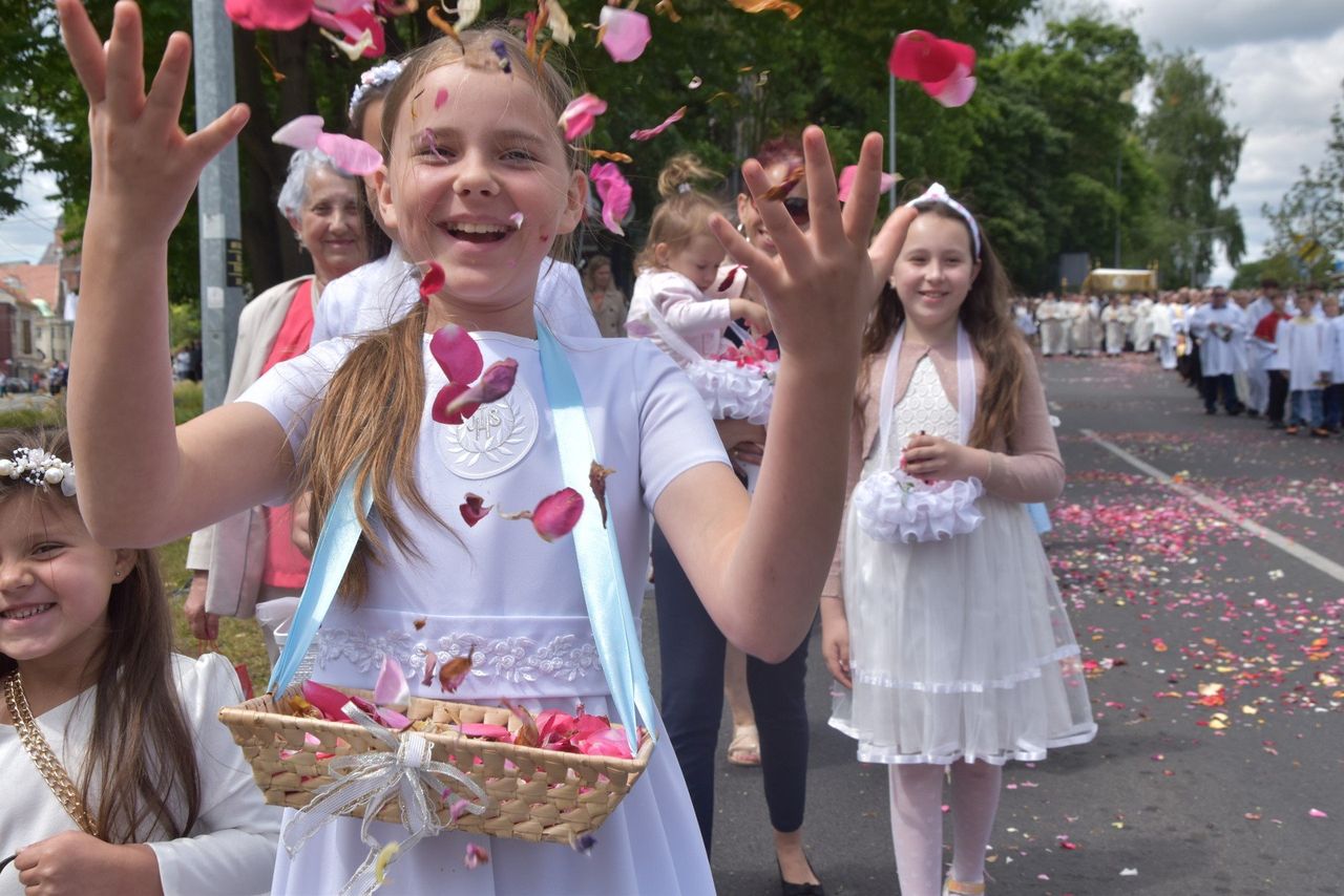 Boże Ciało w Gorzowie. Tłumy wiernych przeszły z katedry na Stary Rynek