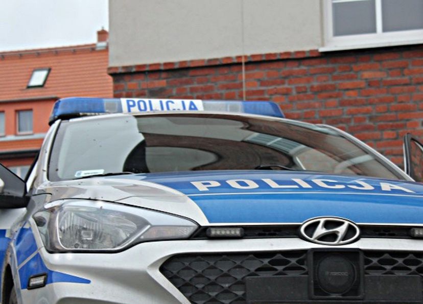 Zaczepiał dzieci przed szkołą. Uderzył chłopca