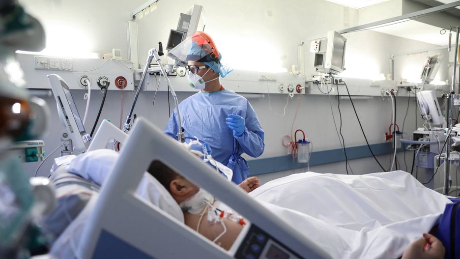 Koronawirus. Lekarz wytyka słabości podczas walki z epidemią