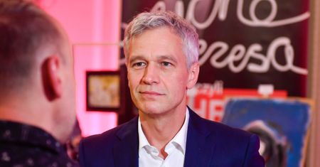 Ujawniono, ile zarabia teatr Michała Żebrowskiego. Udało się przezwyciężyć kryzys: "Wyszedł z dołka finansowego"