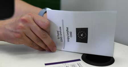 Jest zmiana w ważności paszportów covidowych. Ministerstwo zdrowia: nowe zasady wchodzą w życie od dziś