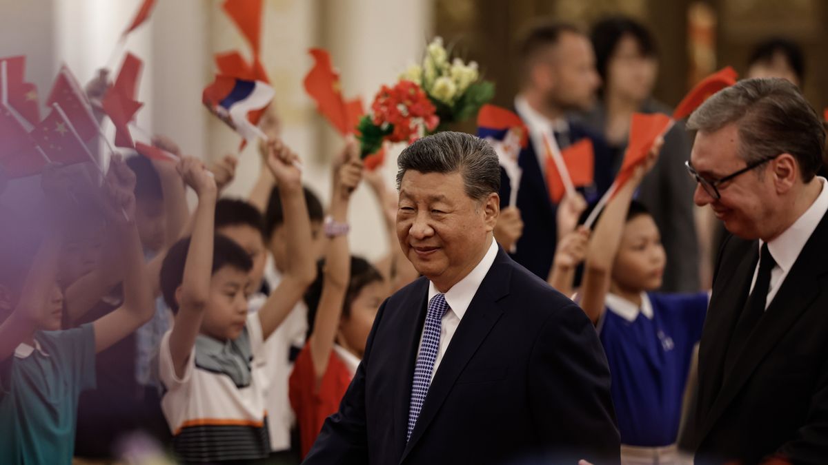 BEIJING, CHINA - MAY 25: Chinese President Xi Jinping and Serbian President Aleksandar Vucic attend a welcoming ceremony at the Great Hall of the People on May 25, 2026 in Beijing, China. (Photo by Tingshu Wang - Pool/Getty Images)