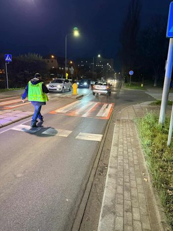 Płock: 74-latek potrącił kobietę. Była na przejściu dla pieszych