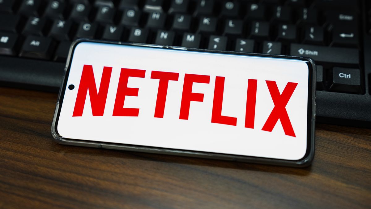 CHINA - 2023/02/28: In this photo illustration, a Netflix logo is displayed on the screen of a smartphone. (Photo Illustration by Sheldon Cooper/SOPA Images/LightRocket via Getty Images)
