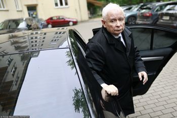Sprawa tzw. dwóch wież. Kaczyński stawił się na przesłuchaniu