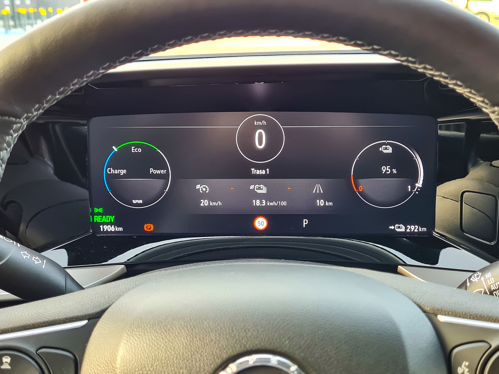 Opel Mokka-e: Systemy bezpieczeństwa i wsparcia kierowcy oraz nowy system info-rozrywki 14