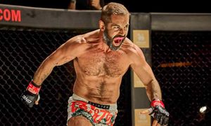 Brutalny, męski sport. Już zwiastun filmu nie bierze jeńców