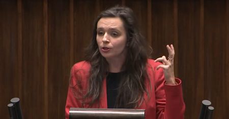 Klaudia Jachira bezlitośnie wkręcona. Tak zadrwił z niej internauta