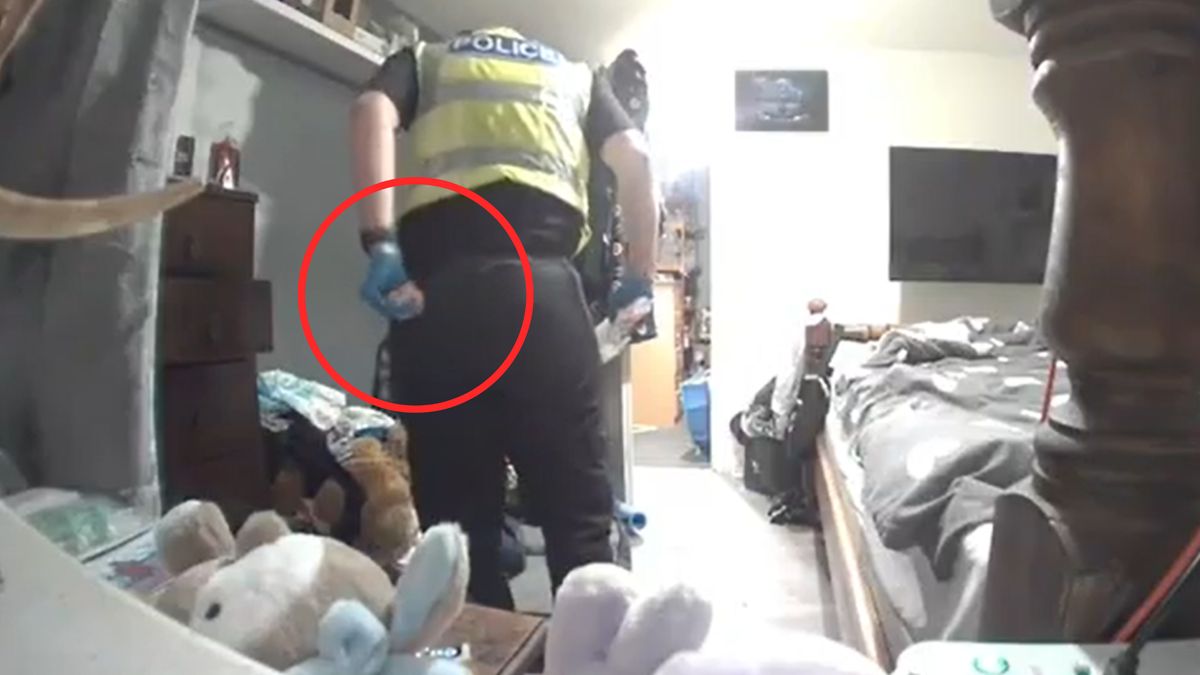 Policjant ukradł bieliznę. Jest decyzja o karze.