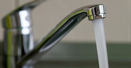 Rachunek zwala z nóg. Sześćdziesiąt razy więcej za wodę
