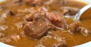Dodaj odrobinę do gulaszu. Mięso zmięknie w mig, będzie delikatne, a smak wydobyty