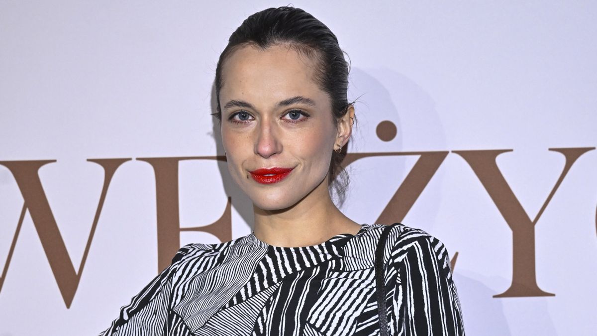 Stylizacja Aleksandry Hamkało na premierze „Królowe życia”