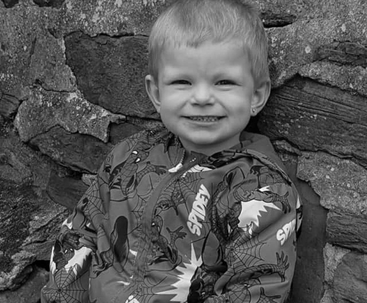 5-latek połknął pinezkę. Rodzice musieli podjąć dramatyczną decyzję