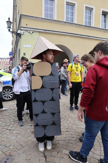 Igry 2025 w Gliwicach - zdjęcia z korowodu!  Kreatywność studentów nie ma granic, co za stroje. Roztańczeni studenci opanowali rynek...