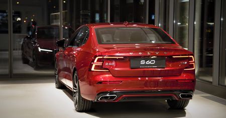 Volvo S60 już jest w Polsce. Oto, czego dowiedziałem się z wizyty w salonie