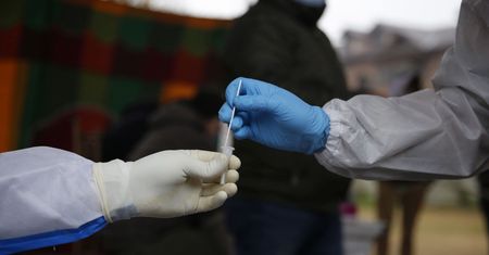 Koronawirus. Czechy ratują Boże Narodzenie. Czasu coraz mniej
