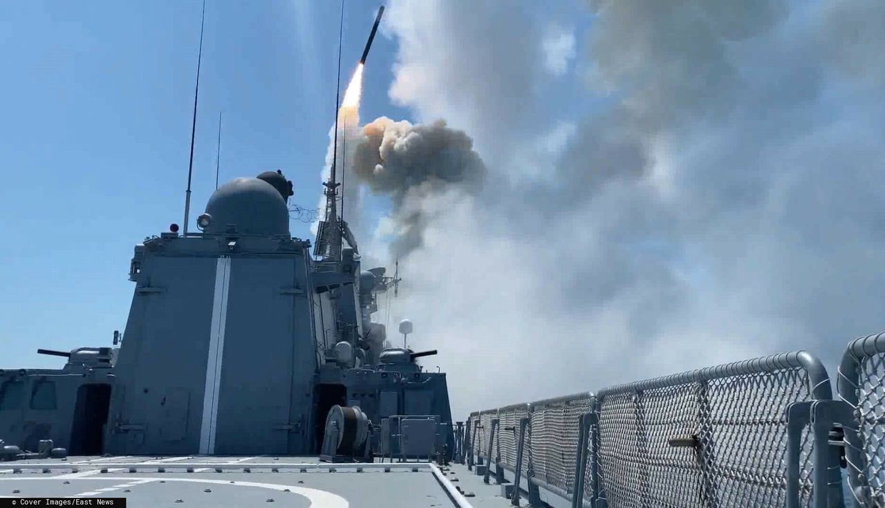 The moment a rocket was launched by a ship of the Russian Black Sea Fleet - illustrative photo