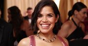 Oscary 2024. America Ferrera przyszła w sukni z połyskiem. Flesz zrobił swoje