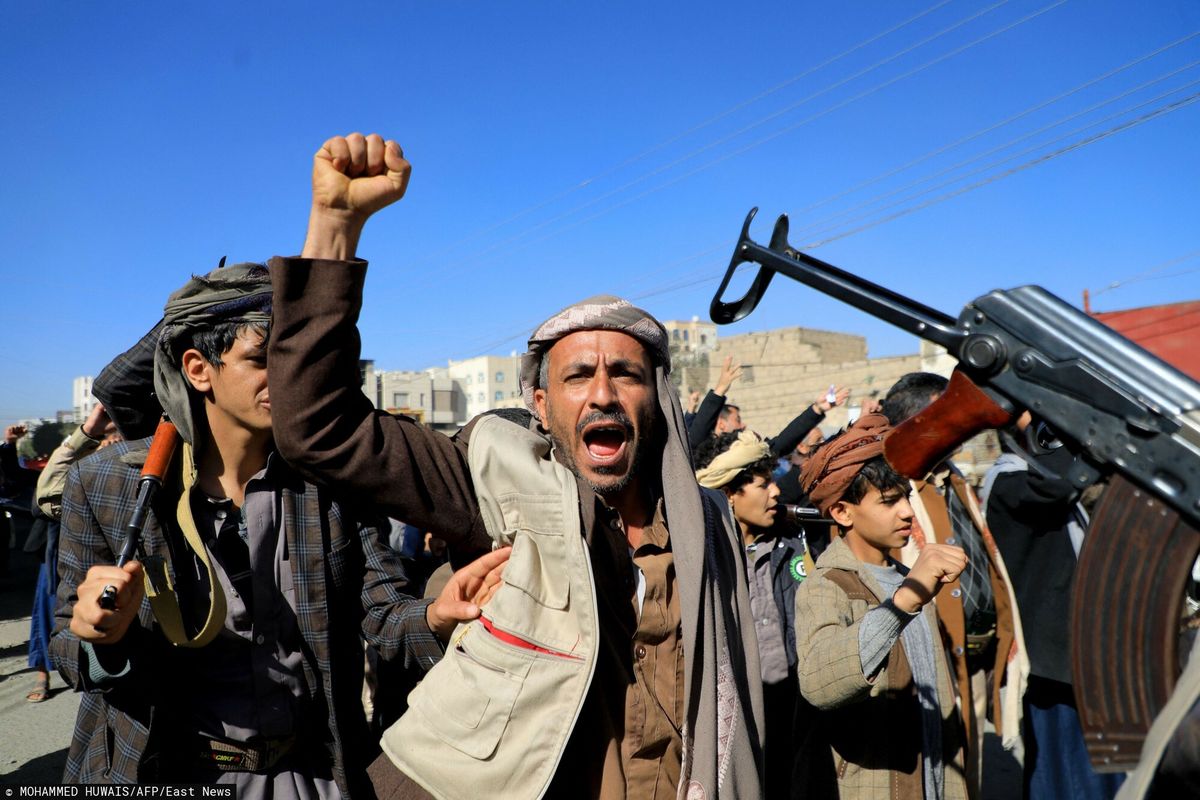 USA i Wielka Brytania rozpoczęły atak na cele powiązane z jemeńskimi rebeliantami Huti