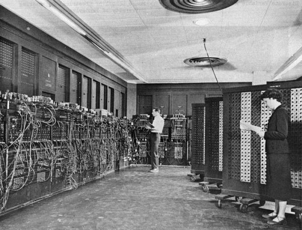 Pierwsze komputery były naprawdę okazałych rozmiarów ENIAC