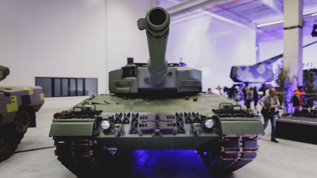 UNTERLUESS, GERMANY - AUGUST 27: Main battle tank Leopard 2 is pictured at the opening of the new artillery plant of Rheinmetall on August 27, 2025 in Unterluess, Germany. (Photo by Florian Gaertner/Photothek via Getty Images)