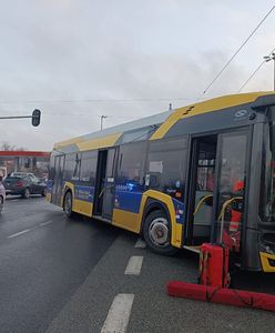 Zderzenie tramwaju z autobusem. Wypadek w Pabianicach
