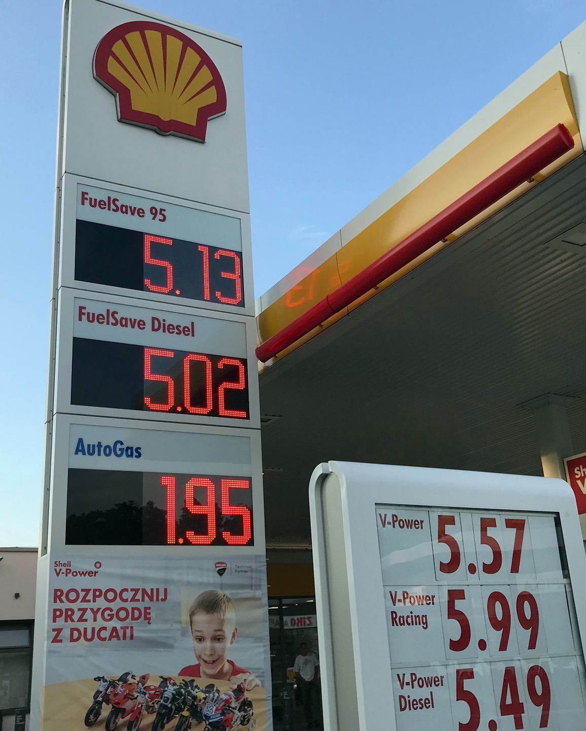 Liczba oktanowa kosztuje. Cena drastycznie rośnie, jeśli oktanów ma być więcej niż 95.