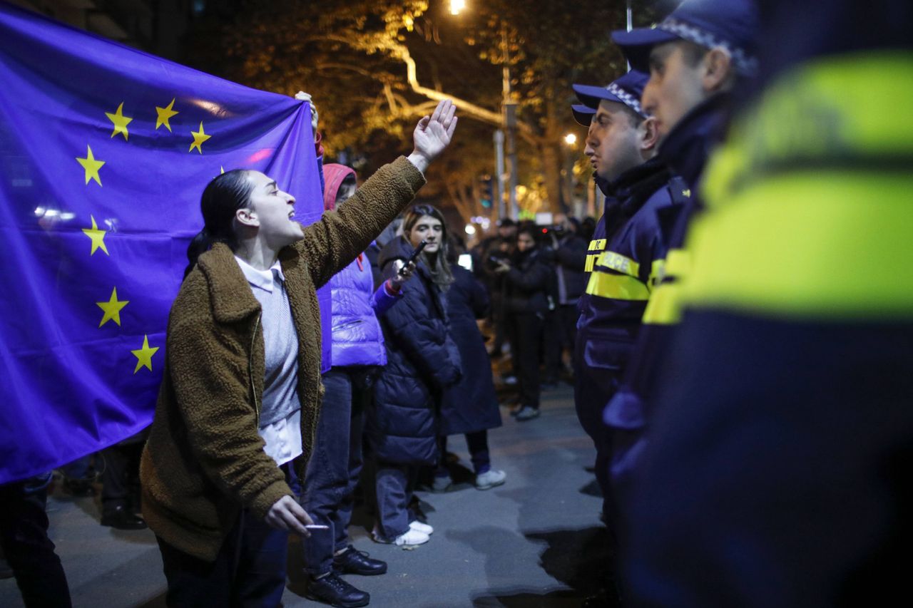 Georgia halts EU talks, stirs political crisis and protests