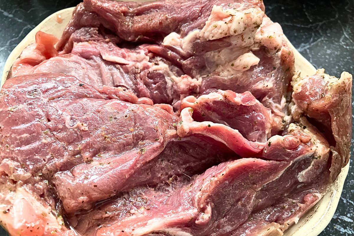 Z tego mięsa gulasz wychodzi najlepszy. Smaczny, aksamitny i pełen głębi