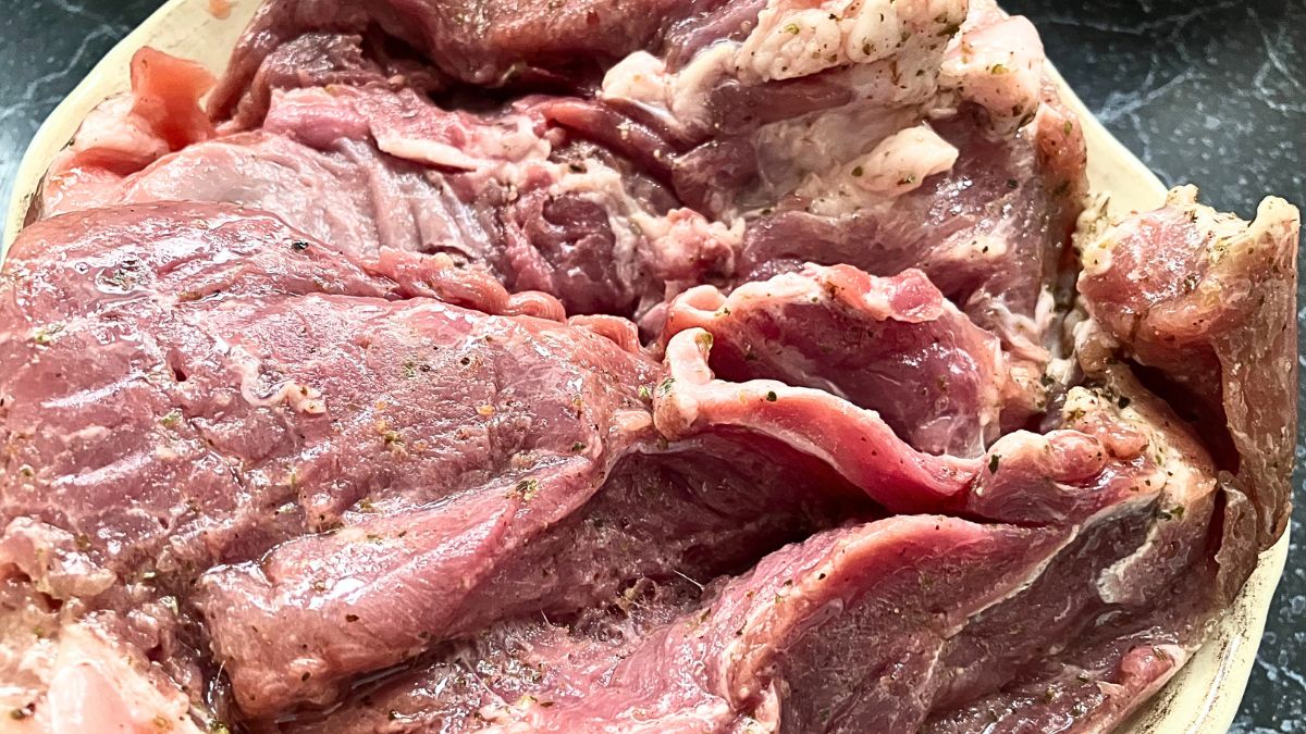 Mięso na gulasz z łopatki wieprzowej