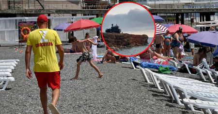 Nowa taktyka Rosjan. Stawiają sprzęt wojskowy na plaży