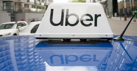 Uber wygrał na Lotnisku Chopina. To oznacza zmiany dla pasażerów