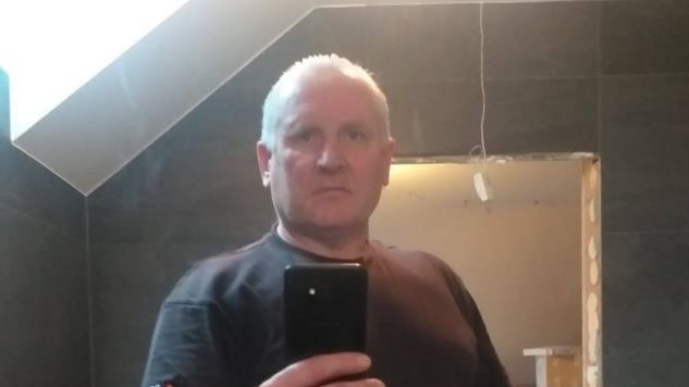 Z 9 na 10 lipca 2021 r. Jacek Jaworek w Borowcach zastrzelił 3-osobową rodzinę. Od tamtej pory szukała go policja