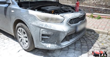 Wałbrzych. Chciał się zemścić na policjantach. Radiowóz stanął w płomieniach
