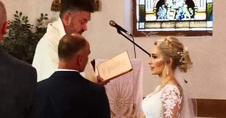 Adam i Ela brali ślub. Nagle zadzwonił telefon. Myśleli, że to żart