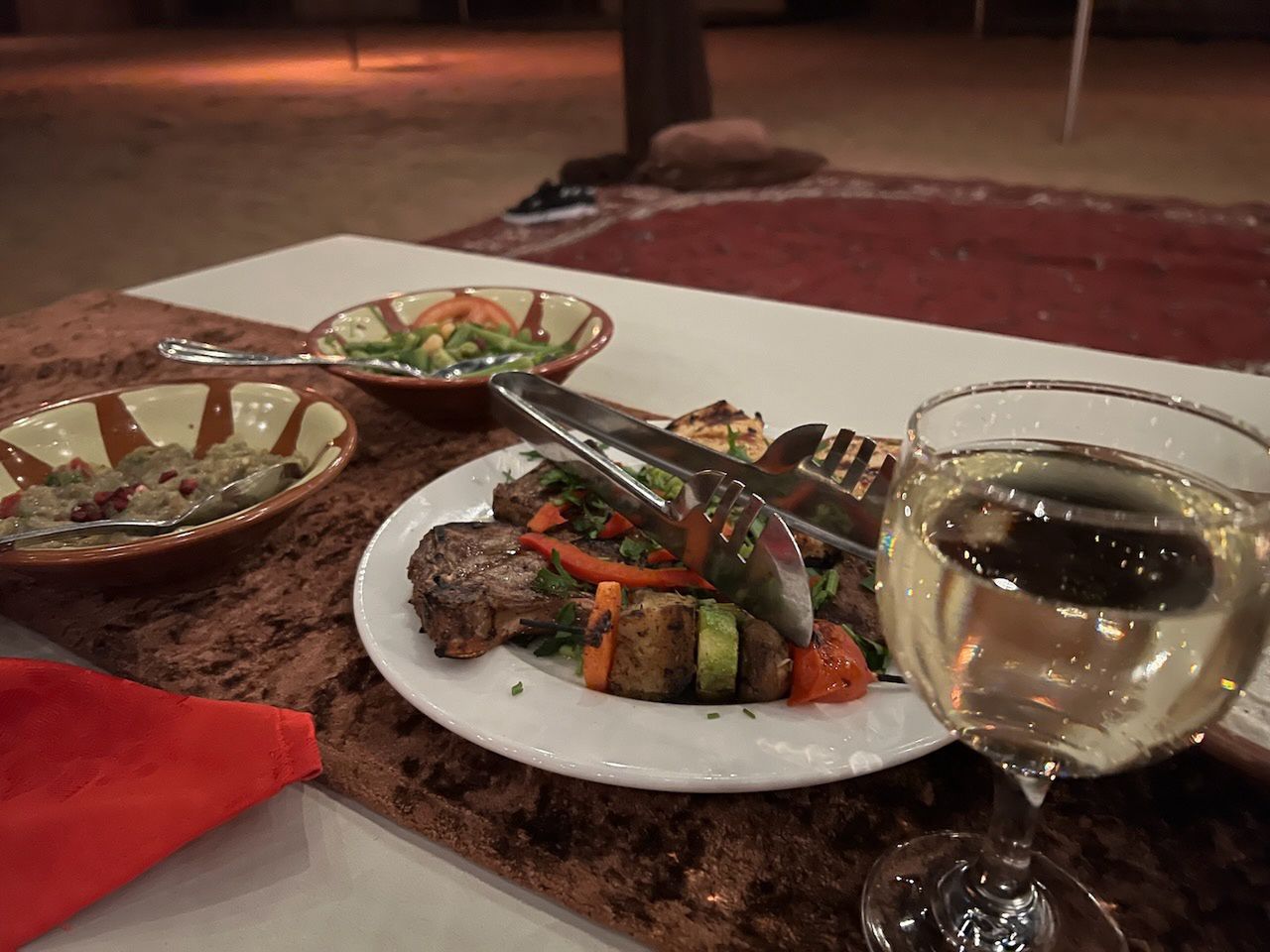 Dubaj. Noc na pustyni