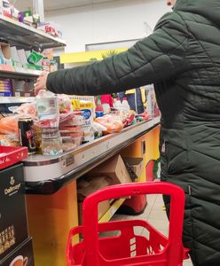 Polacy robią zakupy na zapas. Strach przed wojną