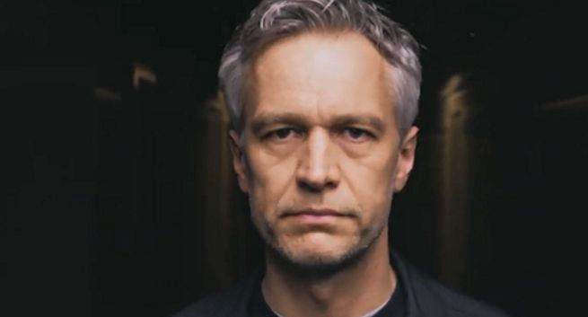 Plejada gwiazd promuje literacki debiut dyrektora artystycznego teatru 6. Piętro