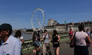 Polacy mogą stracić świadczenia w UK. Lider sondaży chce zmian