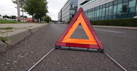 Trójkąt ostrzegawczy - wszystko co należy o nim wiedzieć