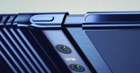 Let's Fold ‘n’ roll czyli telefon TCL, który się rozkłada i rozsuwa