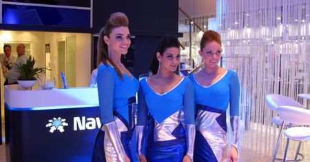 Nawigacja iGO My way w praktyce - test na iPhone'ie, HTC HD2 i Nexusie One [wideo]