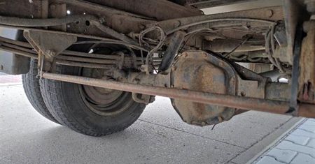 Polak potrafi! Tak naprawił uszkodzony stabilizator