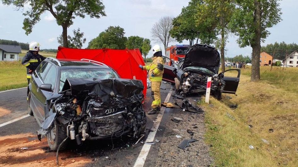 W Łódzkiem doszło do tragicznego wypadku. Nie żyją dwie osoby