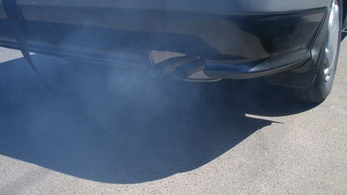 Niebieski kolor spalin