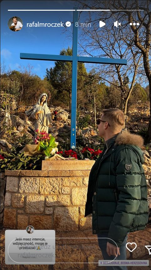 Rafał Mroczek udał się z ukochaną na religijną wyprawę