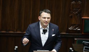 Przyszedł na mównicę z kamerą. Tak wyrażał się o Ostatnim Pokoleniu