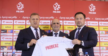Zarobki Michała Probierza. Nowy selekcjoner może pomarzyć o pensji Santosa