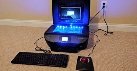 Comprinter II. Mix komputera z drukarką stworzony dla zabawy